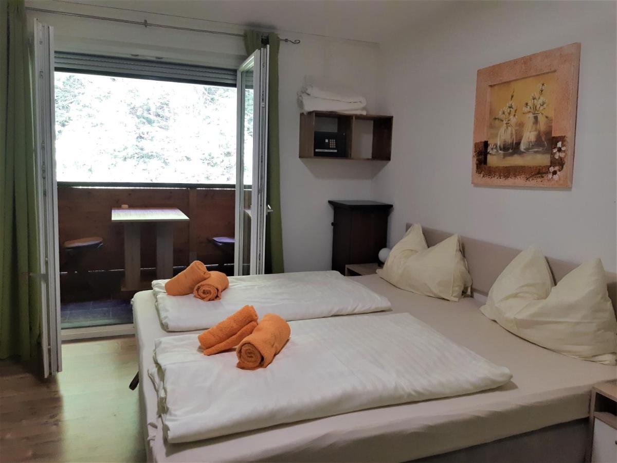 Gasthof Klug Zum Ehrensepp Modriach 外观 照片