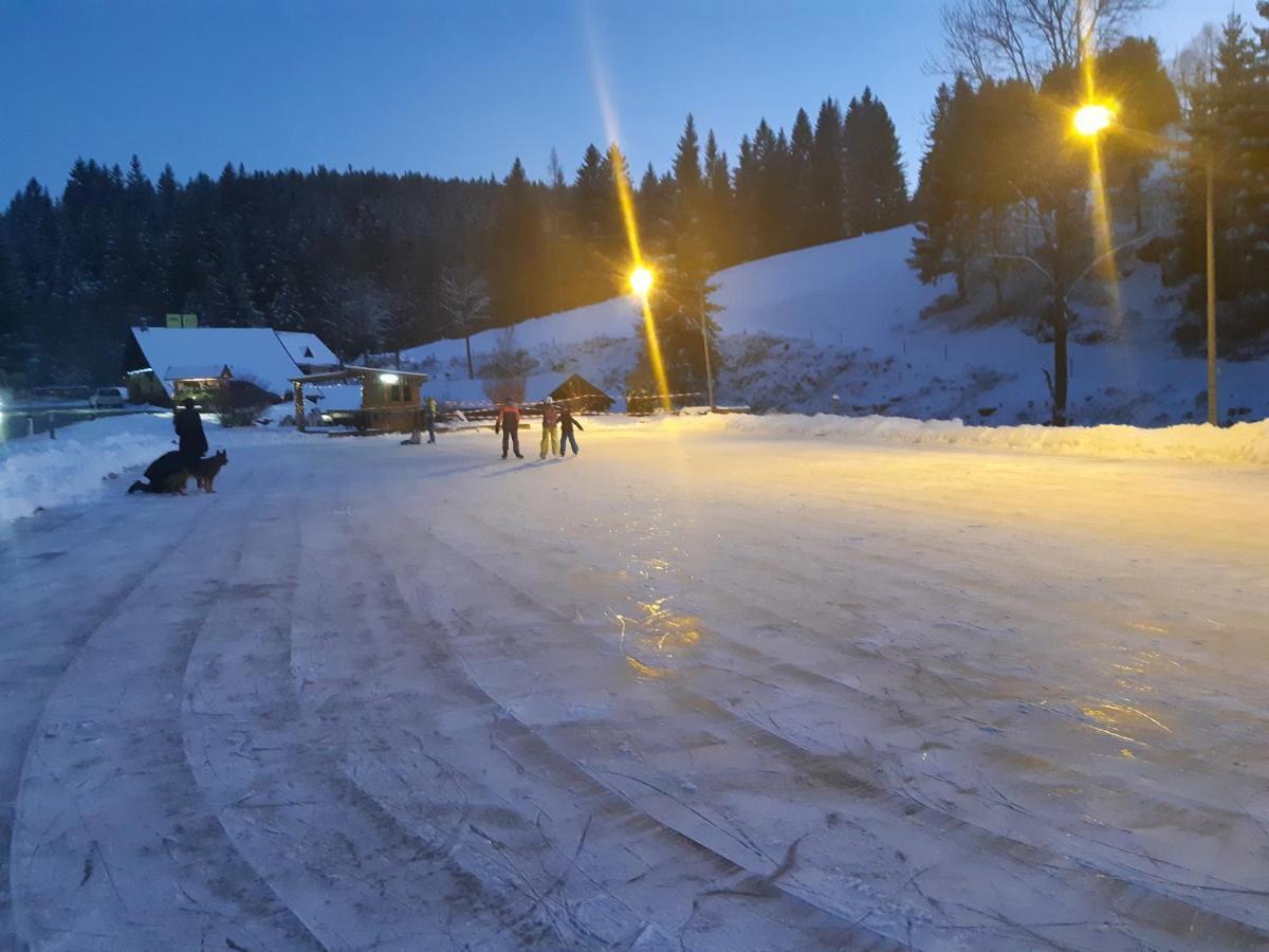 Gasthof Klug Zum Ehrensepp Modriach 外观 照片