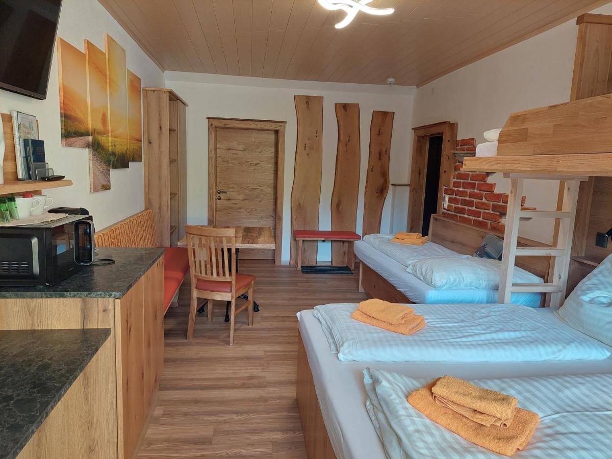 Gasthof Klug Zum Ehrensepp Modriach 外观 照片