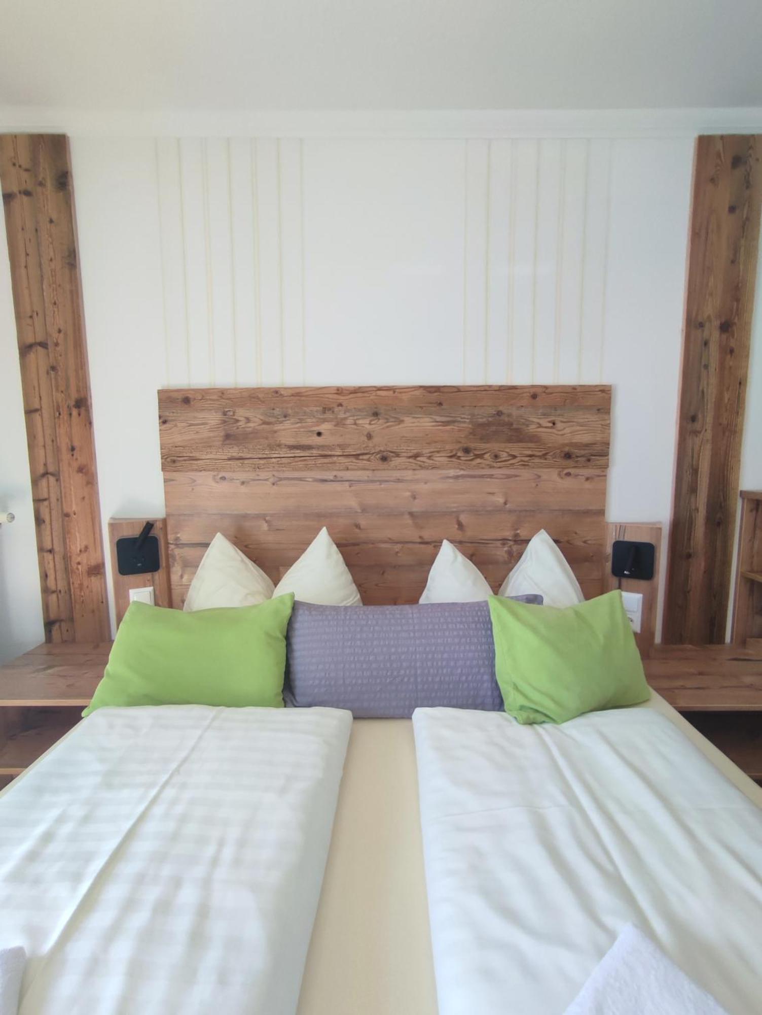 Gasthof Klug Zum Ehrensepp Modriach 外观 照片
